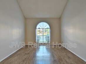 5145 Glen Alan Ct N in Jacksonville, FL - Building Photo - Building Photo