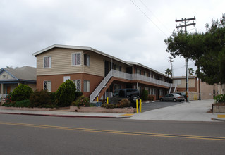 326 W University Ave in San Diego, CA - Building Photo - Building Photo