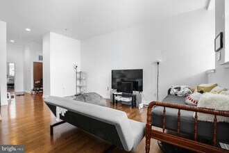 1001 Chestnut St in Philadelphia, PA - Building Photo - Building Photo