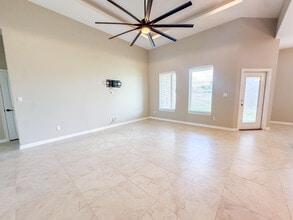 814 Knotty Pine Ln in Harlingen, TX - Building Photo - Building Photo