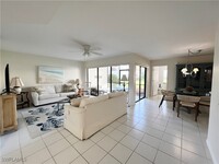 565 Beachwalk Cir in Naples, FL - Building Photo - Building Photo