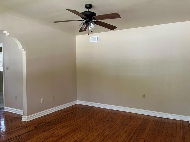 4411 Rhodes Dr in New Orleans, LA - Building Photo - Building Photo