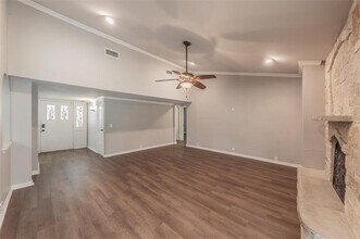 2890 Elsinor Dr in Fort Worth, TX - Foto de edificio - Building Photo