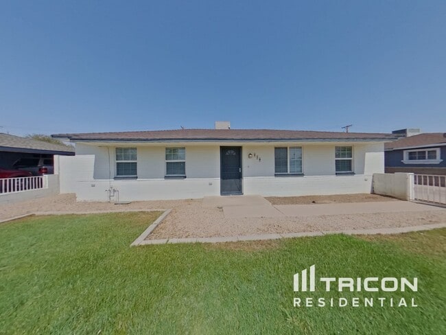 property at 619 S Sirrine