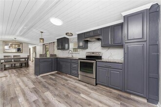 15430 Olive Cir in Punta Gorda, FL - Building Photo - Building Photo