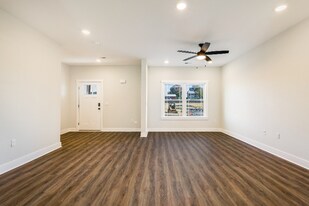 13 Barnyard Cir in Bridgewater, VA - Building Photo