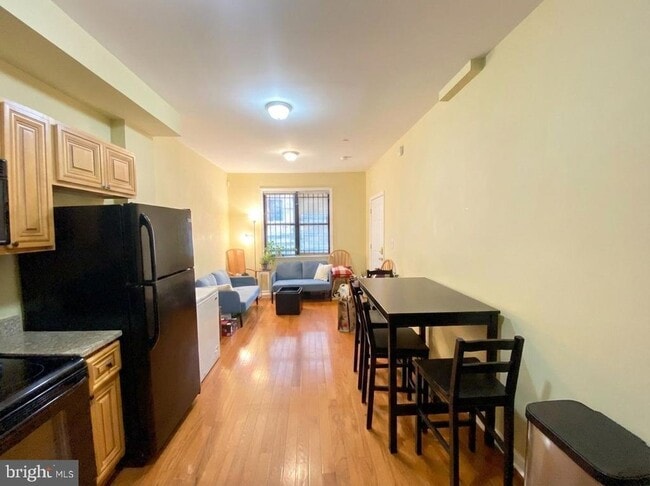 property at 2010 N Carlisle St