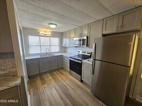 1113 W Corinthian Cir in Casa Grande, AZ - Building Photo - Building Photo