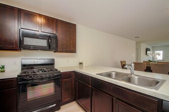 4355 Palmetto Grv Ln in Baytown, TX - Building Photo - Building Photo