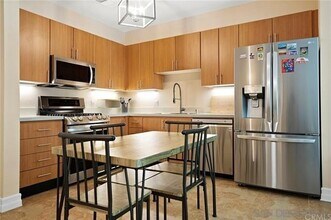 525 Eleventh Ave in San Diego, CA - Building Photo - Building Photo