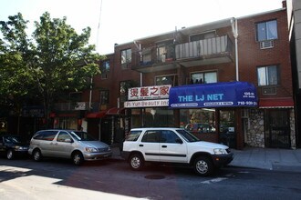 13518 37th Ave in Flushing, NY - Building Photo - Building Photo