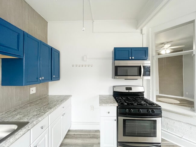 5809 Hobart St, Unit FL 2 in Pittsburgh, PA - Building Photo - Building Photo