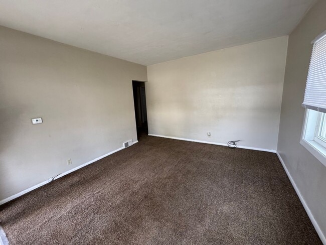 1020 18th Ave in Moline, IL - Building Photo - Building Photo