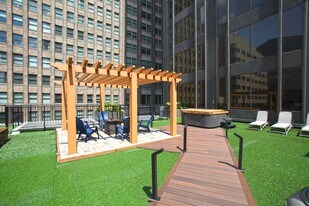 Gallery 720 in St. Louis, MO - Building Photo