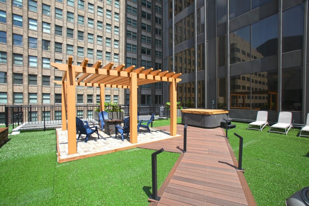 Gallery 720 in St. Louis, MO - Building Photo