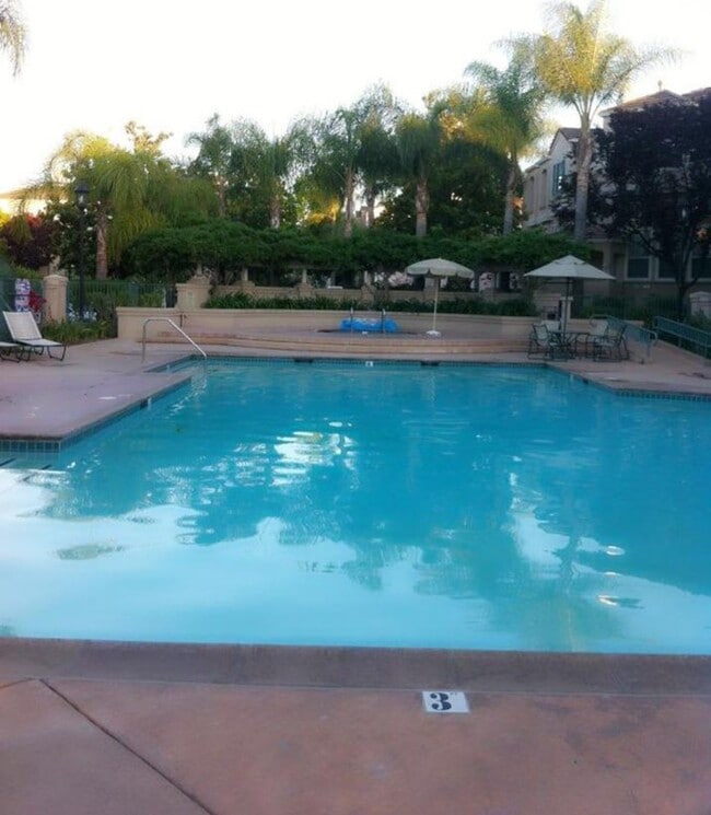342 Montecito Way
