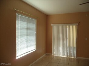 6330 Aragon Way in Ft. Myers, FL - Building Photo - Building Photo
