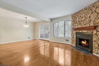 83 Patriots Rd in Morris Plains, NJ - Building Photo - Building Photo