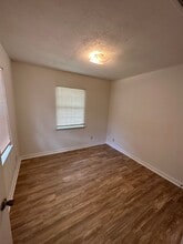 101 E Mills St in Hinesville, GA - Building Photo - Building Photo