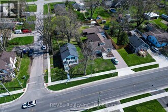 4046 Main St in Niagara Falls, ON - Building Photo - Building Photo