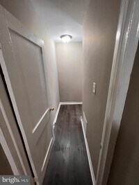 1813 N Warwick Ave photo'