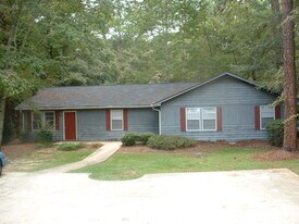 1620 Ridge Ave N in Tifton, GA - Building Photo