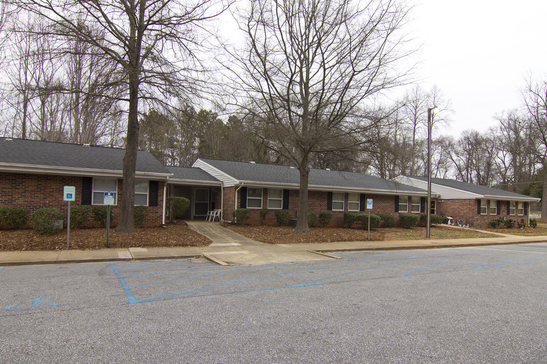 Willow Oaks Apartments in Cowpens, SC - Foto de edificio