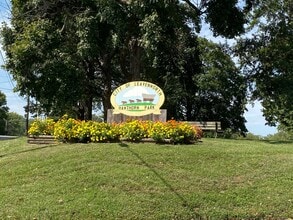 1429 Grand Ave in Leavenworth, KS - Building Photo - Building Photo