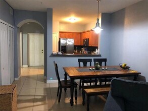 7060 NW 177th St in Hialeah, FL - Building Photo - Building Photo