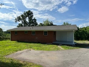 33 Oakley Dogwood Dr in Asheville, NC - Building Photo - Building Photo