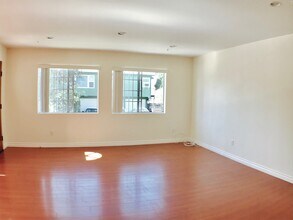 544 W Doran St in Glendale, CA - Building Photo - Building Photo