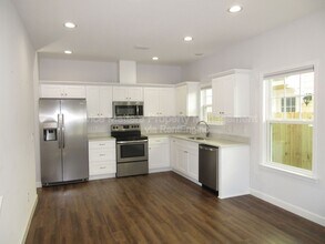 716 W Intendencia St in Pensacola, FL - Building Photo - Building Photo