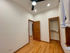 3245 W Division St in Chicago, IL - Building Photo - Building Photo