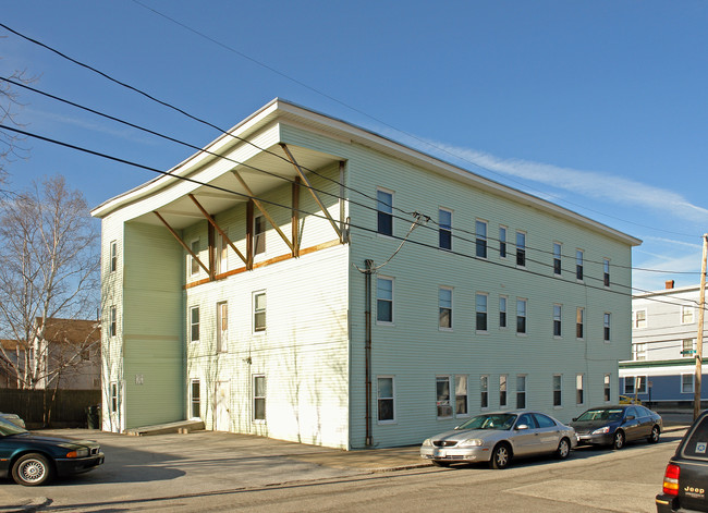 321-323 Belmont St in Manchester, NH - Building Photo - Building Photo