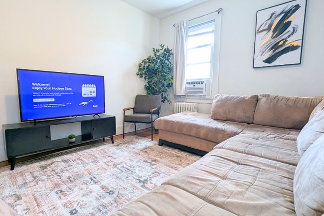 108 Gotthart St in Newark, NJ - Building Photo - Building Photo