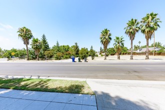 3110 E. Sierra Ave in Fresno, CA - Building Photo - Building Photo