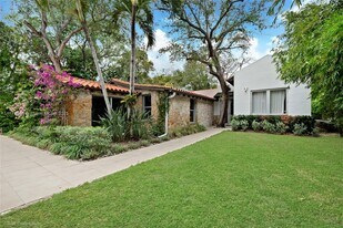 6811 Sunset Dr in South Miami, FL - Building Photo
