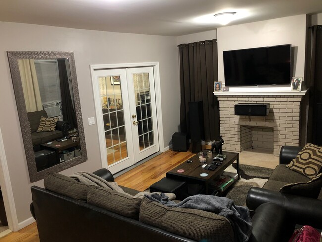 25 Newfield St, Unit 1 in East Orange, NJ - Building Photo - Building Photo