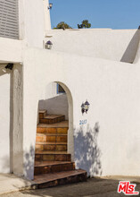 2039 Glencoe Way in Los Angeles, CA - Building Photo - Building Photo