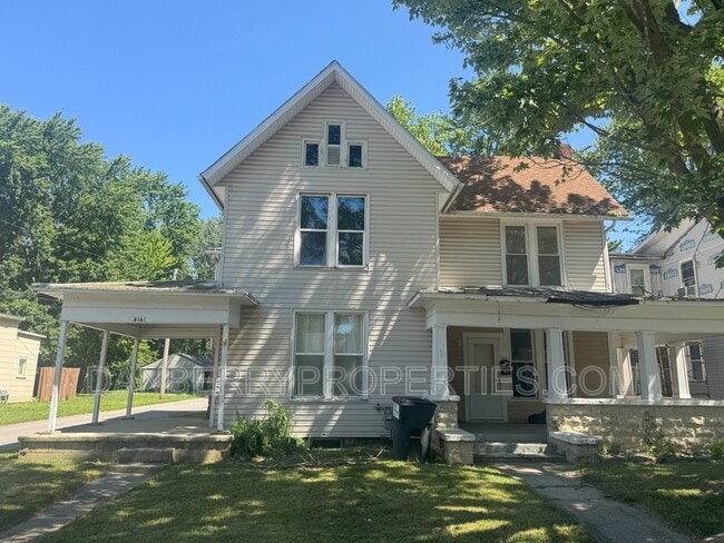 property at 412 Washington St