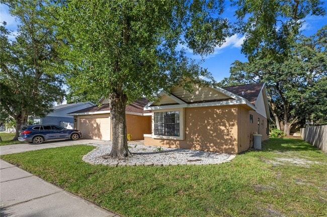 5506 Redhawk Dr in New Port Richey, FL - Building Photo - Building Photo