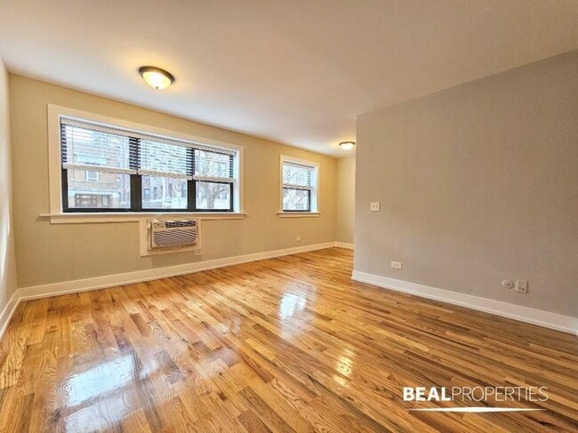 property at 510 W Briar Pl