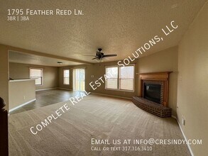 1795 Feather Reed Ln in Greenwood, IN - Foto de edificio - Building Photo