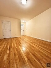 East 84th Street, Unit 2F in New York, NY - Building Photo - Building Photo