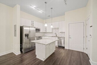 716 N Davidson St in Charlotte, NC - Foto de edificio - Building Photo