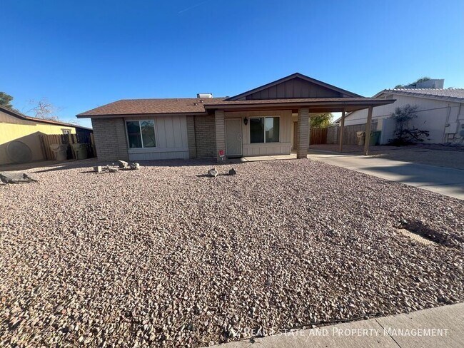 6421 W Carol Ave in Glendale, AZ - Building Photo - Building Photo