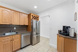 7700 Camino Real in Miami, FL - Building Photo - Building Photo