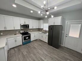 304 Rafael Dr, Unit 3