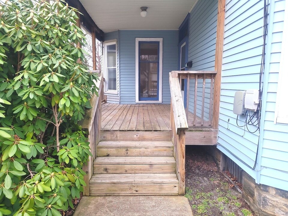 740 Park Ave in Meadville, PA - Building Photo