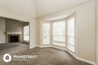 7816 Lake Cross Dr E in Memphis, TN - Building Photo - Building Photo